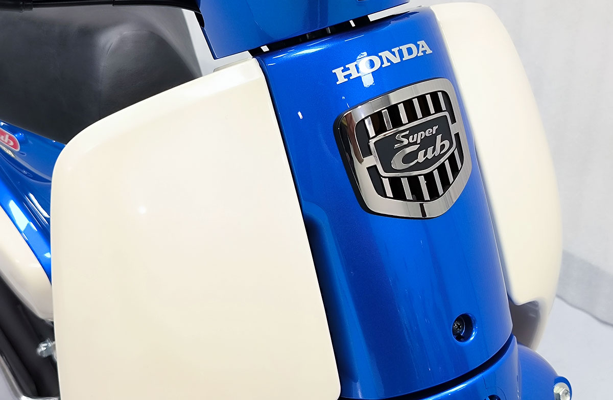 mặt nạ xe Super Cup 50 Honda Nhật với thiết logo 3D lạ mắt và cá tính mặt nạ xe Super Cup 50 Honda Nhật với thiết logo 3D lạ mắt và cá tính